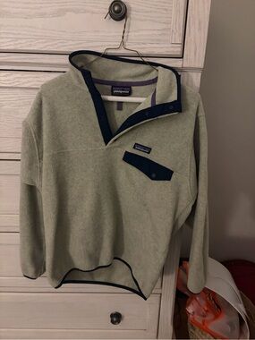 Patagonia Men’s Light Sage Fleece Snap-Up Pullover with Navy Trim
